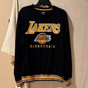 Los Angeles Lakers Basketball crewneck sweatshirt team graphics